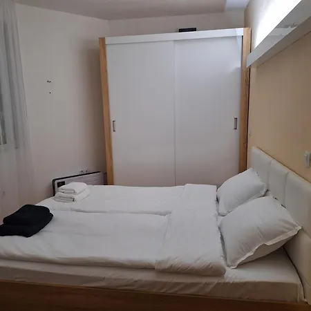 Danaya Apartmán Petrič