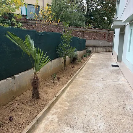 Danaya Apartment *