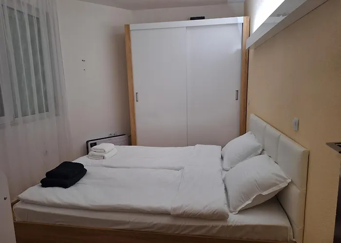 Danaya Apartament Petricz